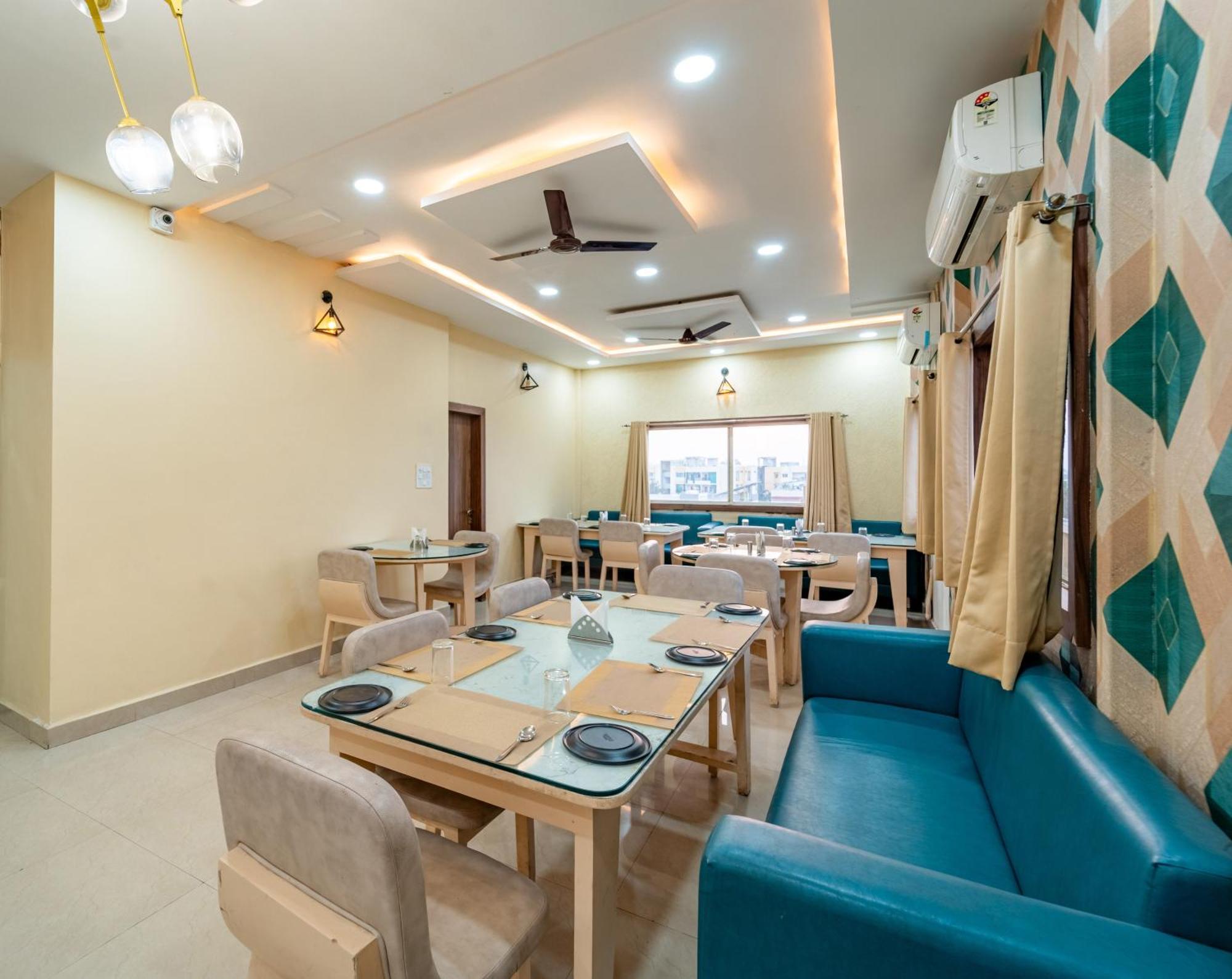 Treebo Premium Zorba Hotel โบปาล ภายนอก รูปภาพ